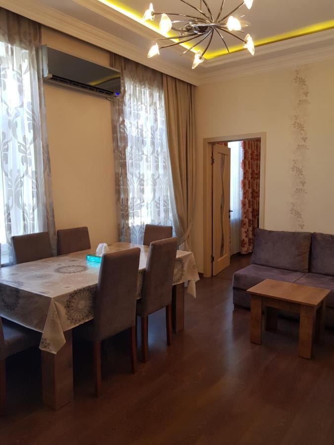 Central Baku Luxury Apartment On Nizami Street Exterior photo